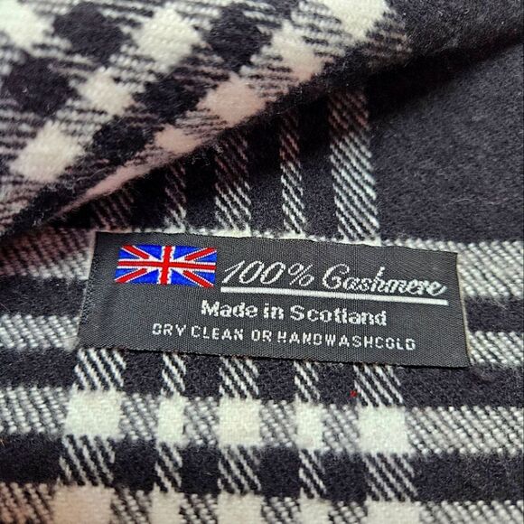 Gorgeous 100% Cashmere Black Plaid Fringe Rectangle Scarf Made Scotland Unisex - Picture 3 of 4